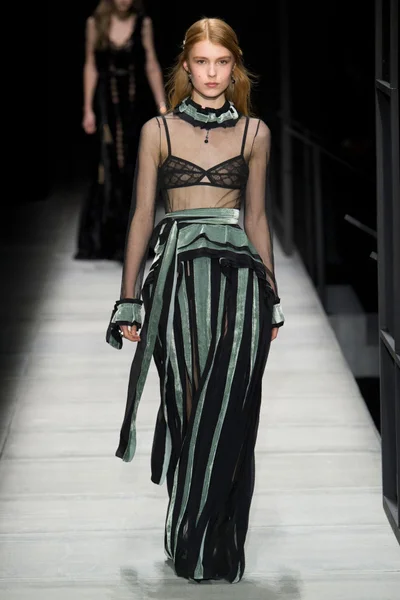 Look 65